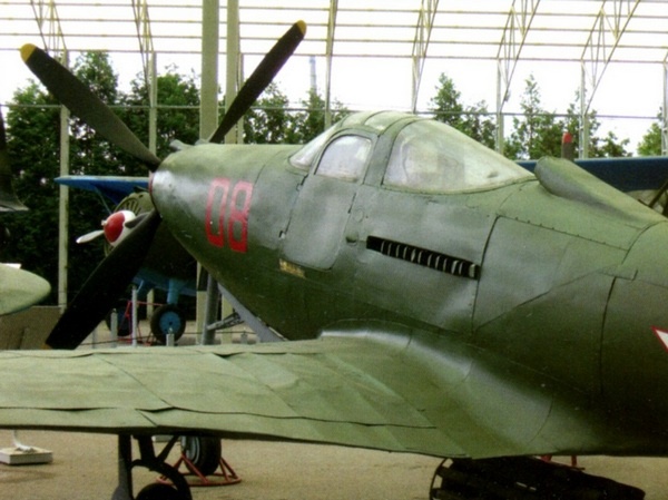 ИСТРЕБИТЕЛЬ P-63 «КИНГКОБРА»