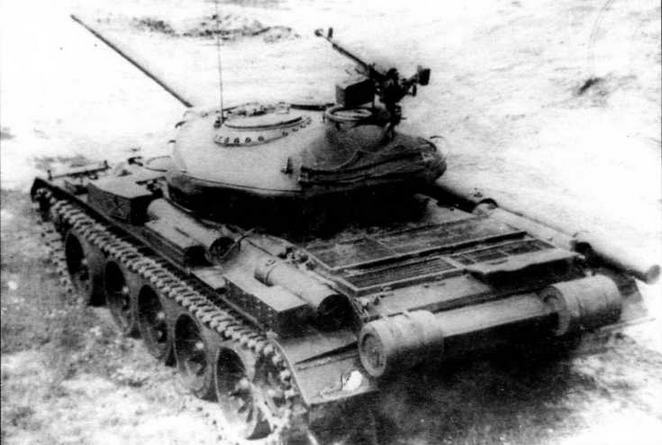 Средний танк Т-54